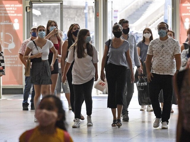 Epidemiológ R. Prymula o sprísnení opatrení v Česku