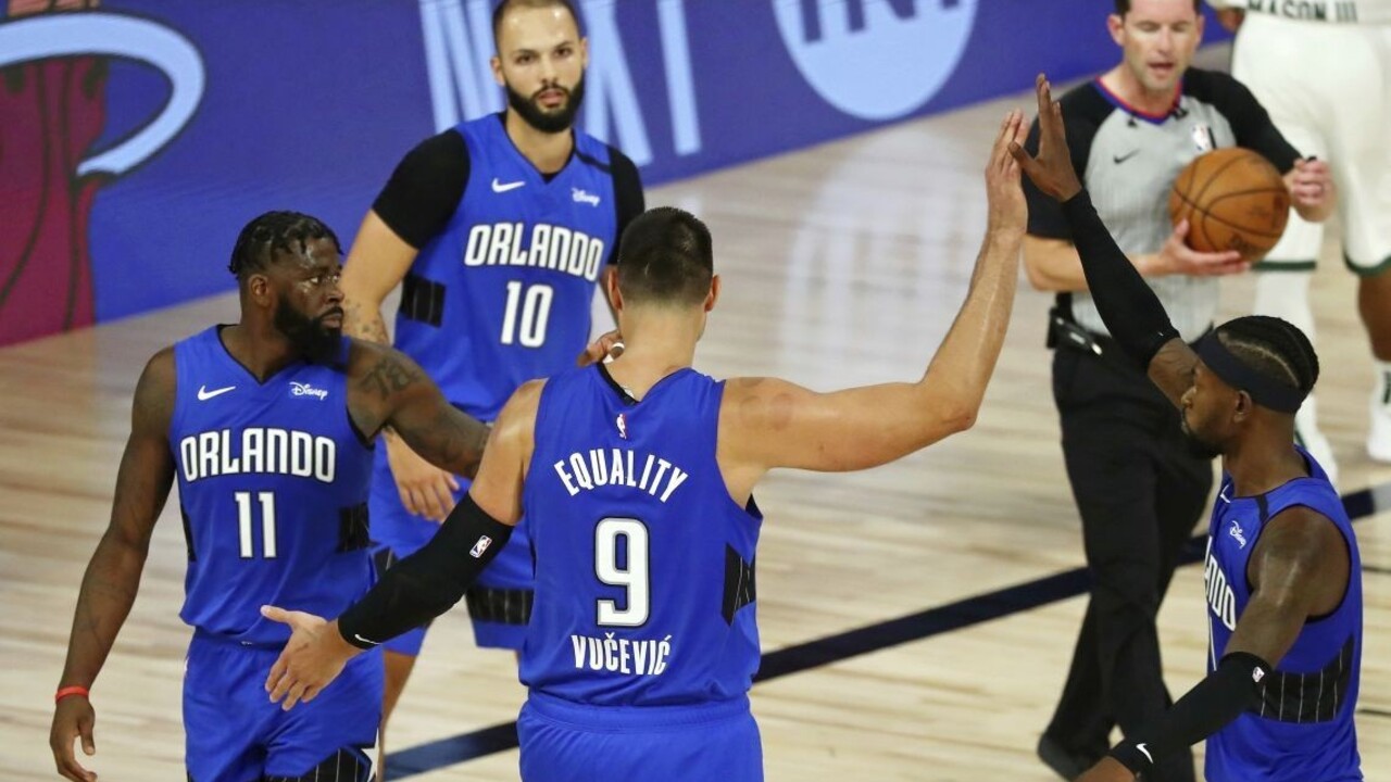 NBA: Bucks začali prehrou s Orlandom, nedarilo sa ani Lakers