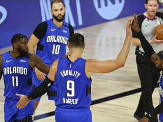 NBA: Bucks začali prehrou s Orlandom, nedarilo sa ani Lakers