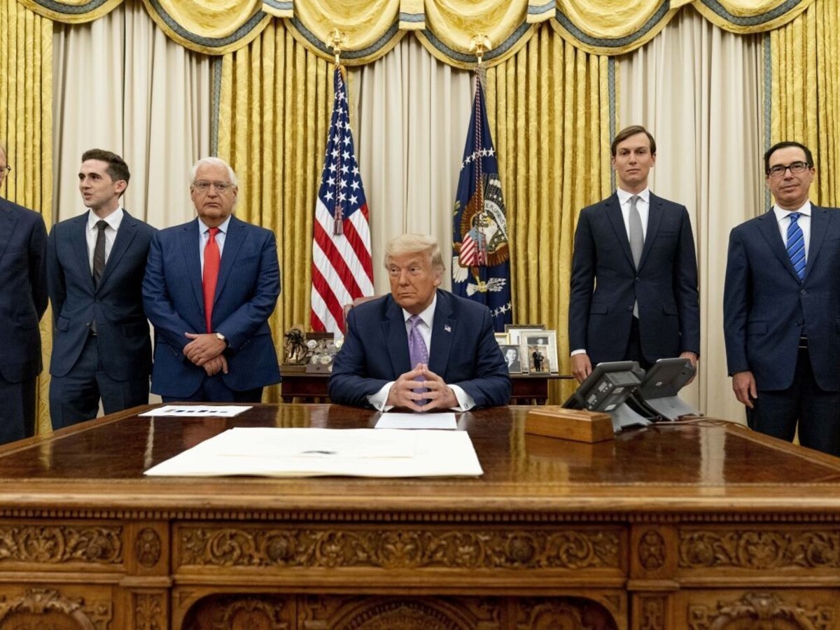 Hrá len v ďalšej reality šou. Trumpa kritizovali Obama i Clintonová