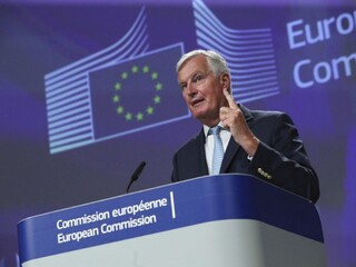 Barnier je znepokojený, rokovania po brexite nenapredujú