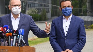 Ušetrili sme milióny, tvrdí šéf SŠHR. Problémom sú staré zmluvy