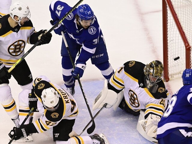 NHL: Halákova séria skončila, Tampa si poradila s Bostonom