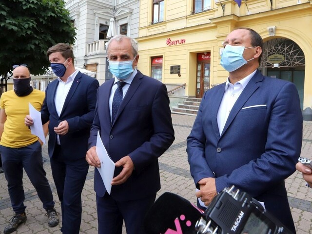 Nechcú situáciu zľahčovať, zaviedli pre školákov vlastné opatrenia