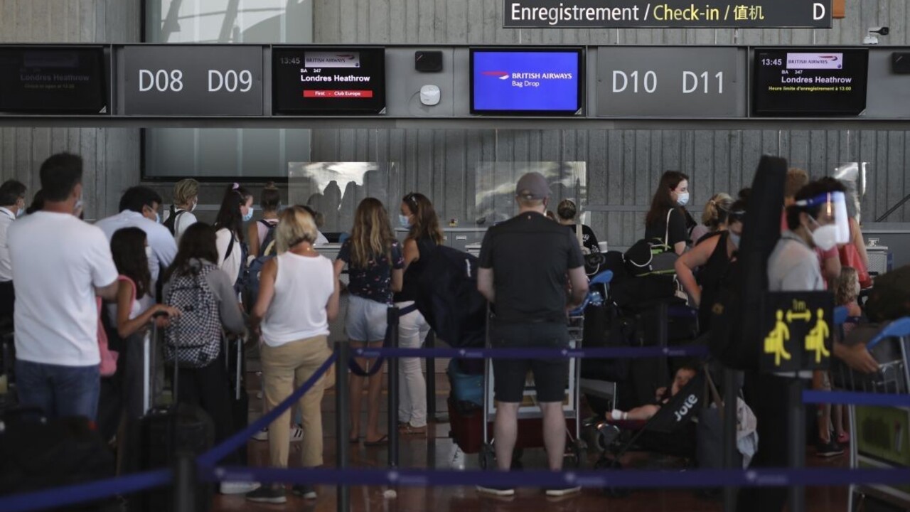 Leteckú dopravu nebudú obmedzovať. Menšie zlo, tvrdí Doležal