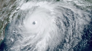 Z Laury je hurikán. Meteorológovia varujú pred katastrofickou búrkou