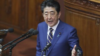 Dlhoročný japonský premiér končí vo funkcii, má vážne dôvody