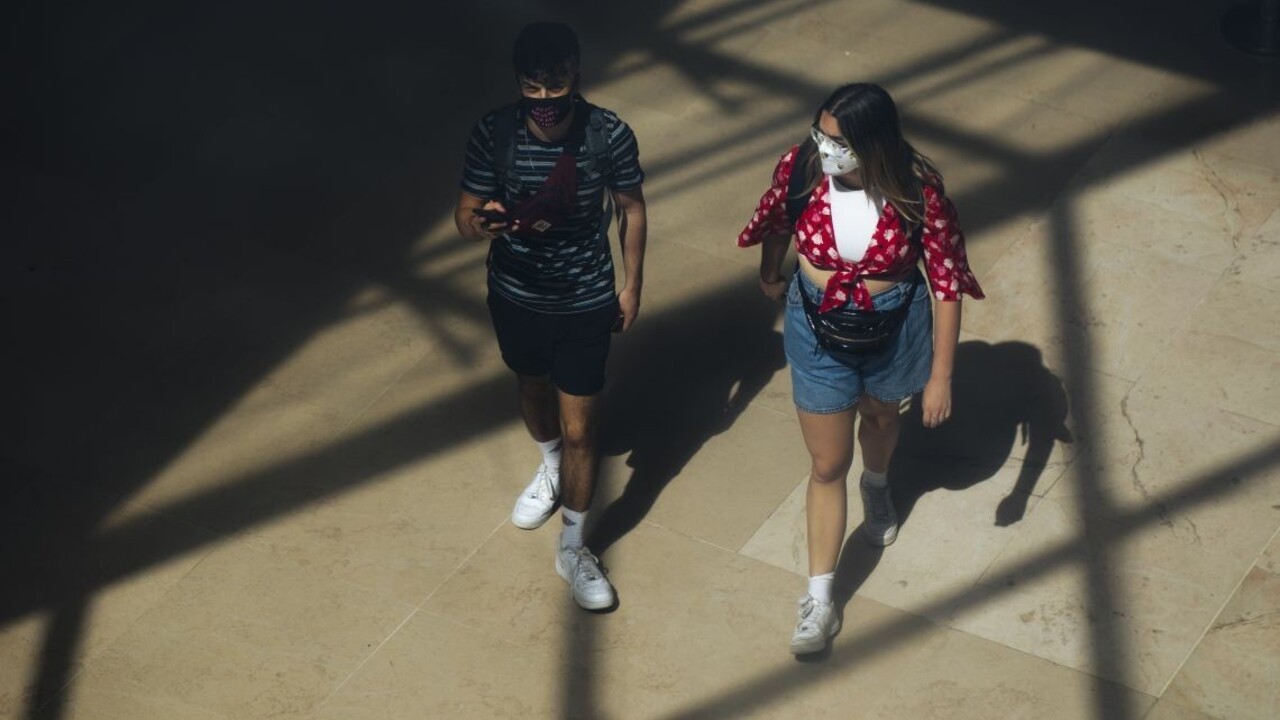 Vydali presné pokyny k pandémii. Týkajú sa žiakov aj firiem