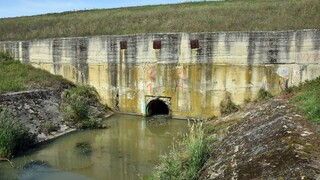 Inšpektori skúmajú odkalisko, má byť hrozbou pre ľudí i prostredie