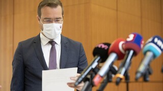 Na webe sú nezmysly a hoaxy. Minister podáva trestné oznámenie