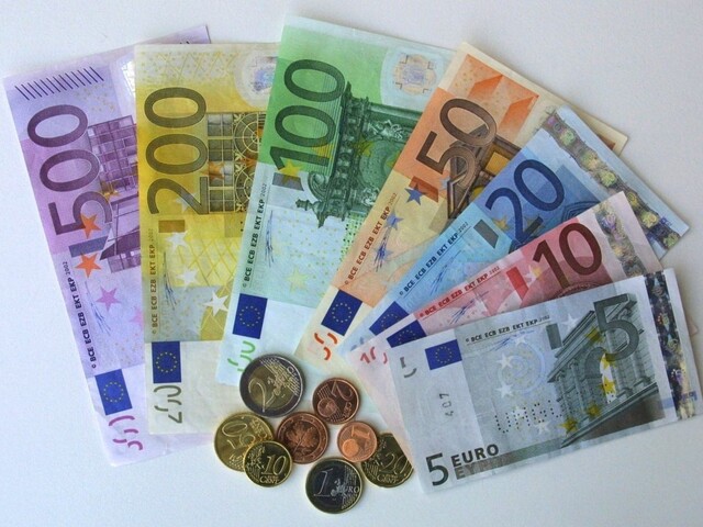 Mnohé rodiny žiadajúce o odklad splátok ich nestihnú splácať