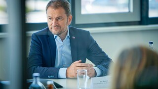 Rodičia, vysvetlite deťom nosenie rúšok v škole, apeluje Matovič