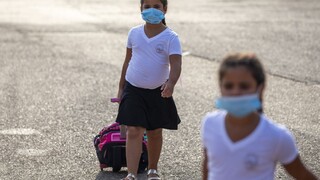 Rúška a dezinfekcia. Školský rok sa začne s novými opatreniami