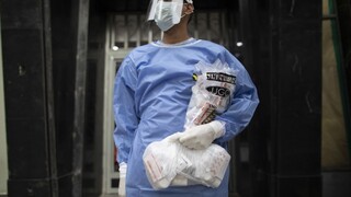 Počet testov bude vyšší, nestíhajúcim hygienikom príde pomoc