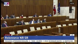 Rokovanie NR SR o vetovaných zákonoch