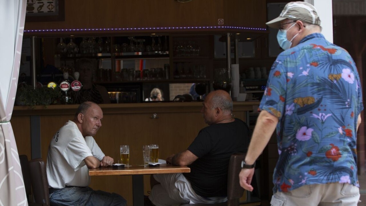 Na Slovensku opäť pribudol trojciferný počet nových prípadov