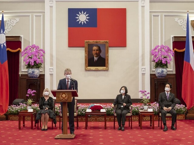 Provokácia, reaguje na Vystrčilovu návštevu Taiwanu Čína