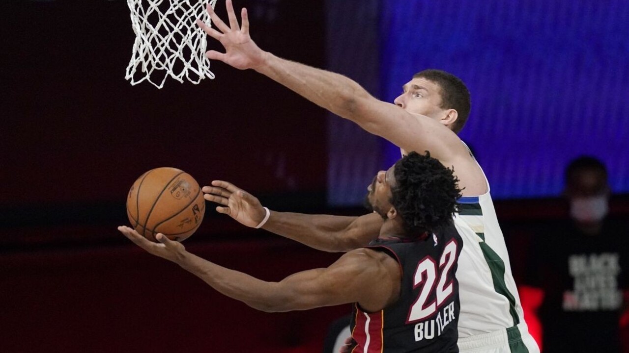 NBA: Milwaukee odvrátili vyradenie, Lakers zvíťazili nad Houstonom