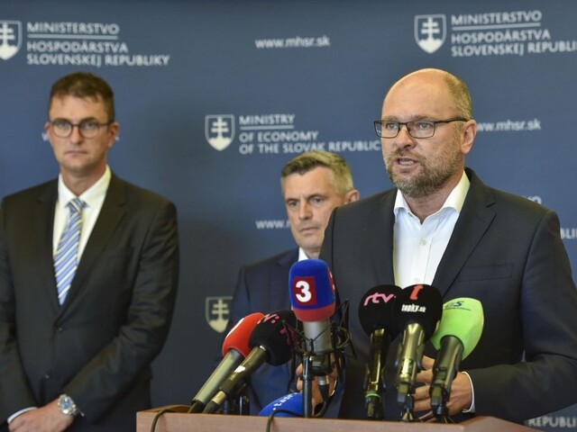 O vykurovaní hornej Nitry sa rozhodne na jeseň, oznámil Sulík