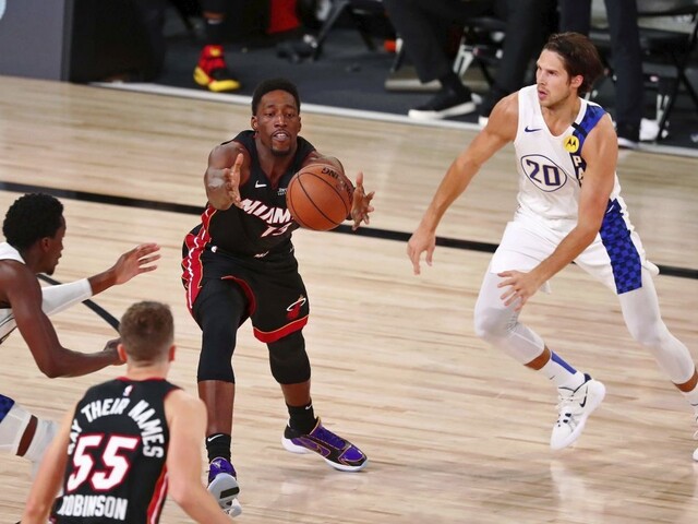 NBA: Miami Heat postúpili do finále konferencie, zdolali Bucks