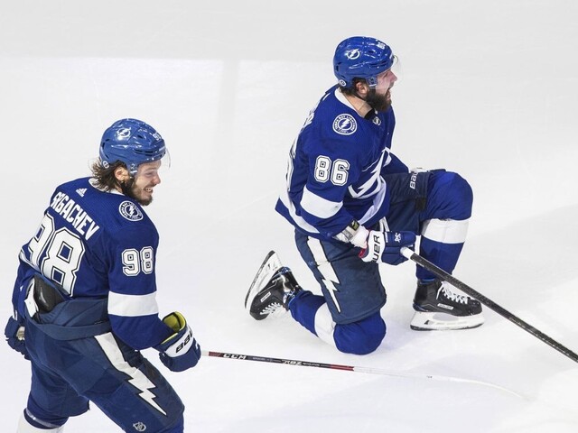 NHL: Tampa tesne zdolala Islanders. Víťazný gól strelil Kučerov