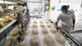 Rast minimálnej mzdy negatívne zasiahne pekárov, hrozí prepúšťanie