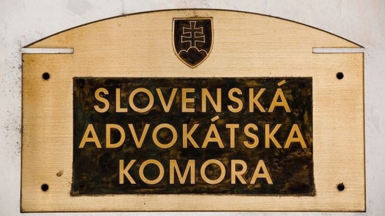 Hegerovmu poradcovi mali údajne pozastaviť advokátsku činnosť