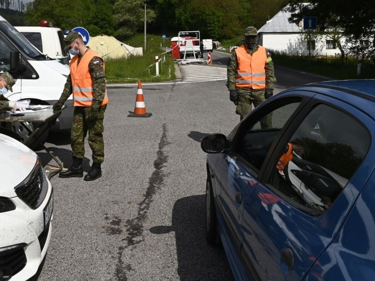 Náš sused je oficiálne červený, na výber bude test alebo karanténa