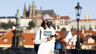 V Česku je zle. Hrozí núdzový stav, Praha zatvára univerzity