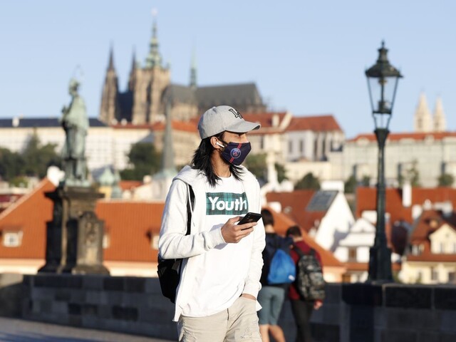 V Česku je zle. Hrozí núdzový stav, Praha zatvára univerzity