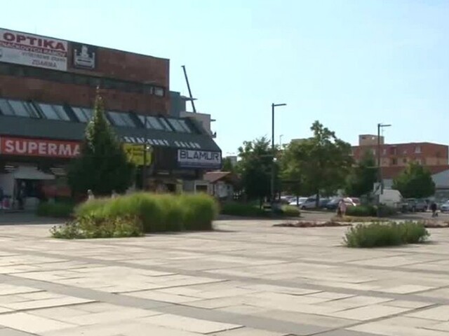 Námestie v Dubnici je opäť v zlom stave, mesto chce komplexnú rekonštrukciu