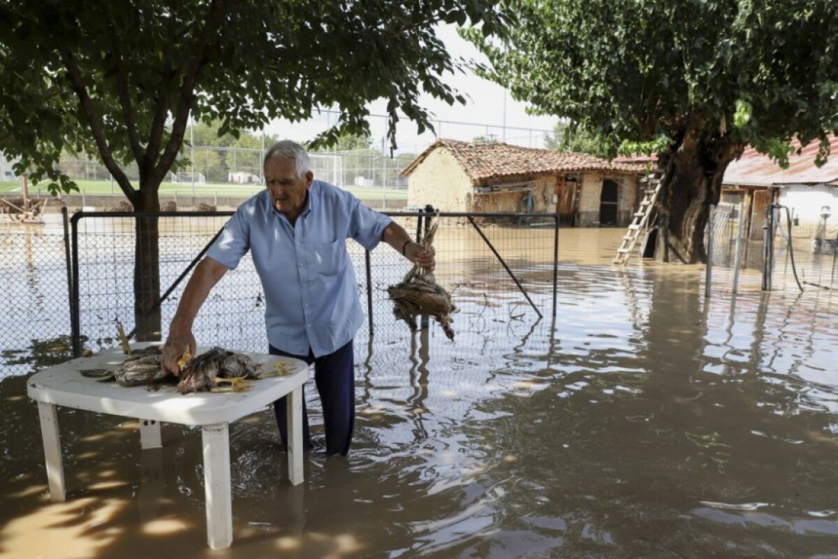 aptopix-greece-storm-15342-8701ef2a1cdb44e5bfee1c50199caa1e_2157ce74.jpg