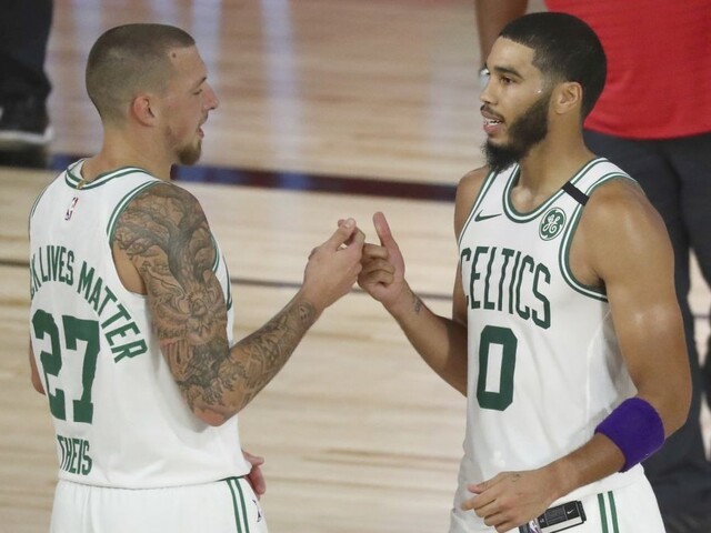NBA:  Boston zvíťazil nad Miami a znížil stav série na 1:2