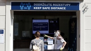 Na lôžkach leží rekordný počet Čechov, mnohí sú na ventilácii