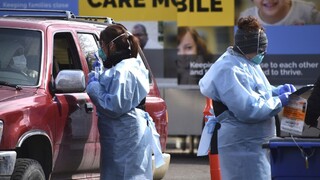 Vírus si vyžiadal už takmer milión obetí, najhoršie sú na tom USA