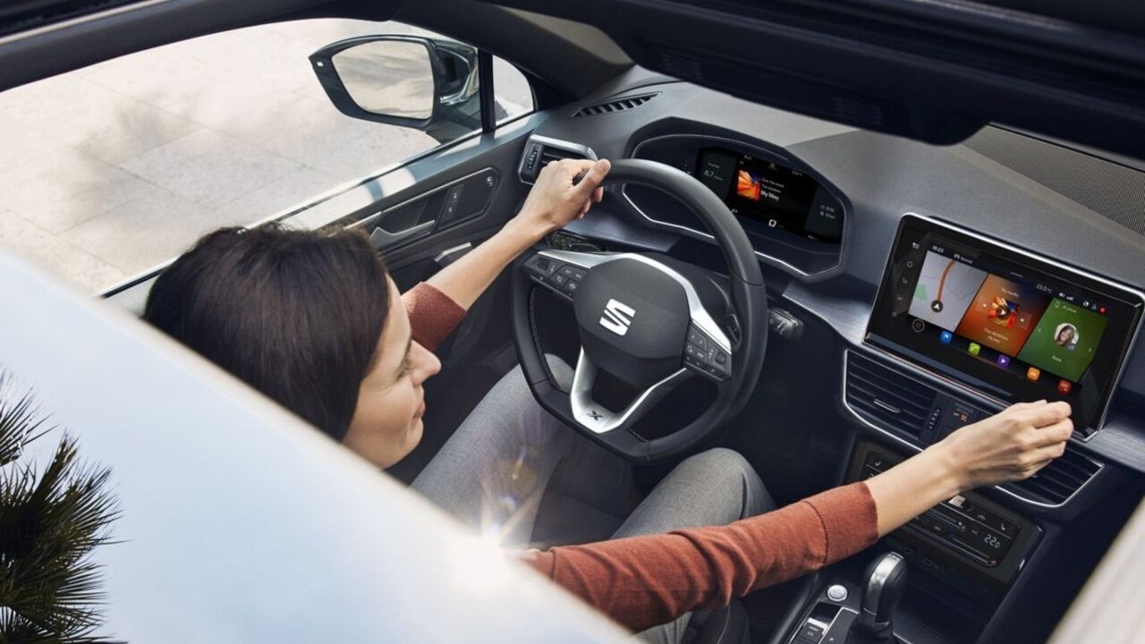 Analógovo, alebo digitálne? SEAT vyriešil túto dilemu