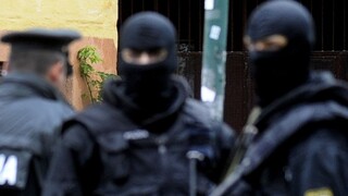 NAKA zasiahla vo firme Bödörovcov, ide o rozsiahlu akciu Oko