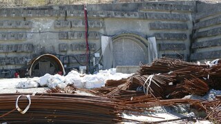 Tunel Višňové je v zlom stave, čaká sa na jeho dokončenie