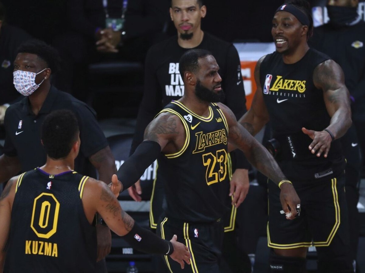 NBA: LA Lakers delí od postupu jedna výhra, zdolali Denver