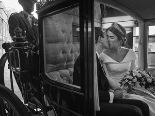 Britská princezná čaká dieťa. Zverejnila fotografiu na Instagrame