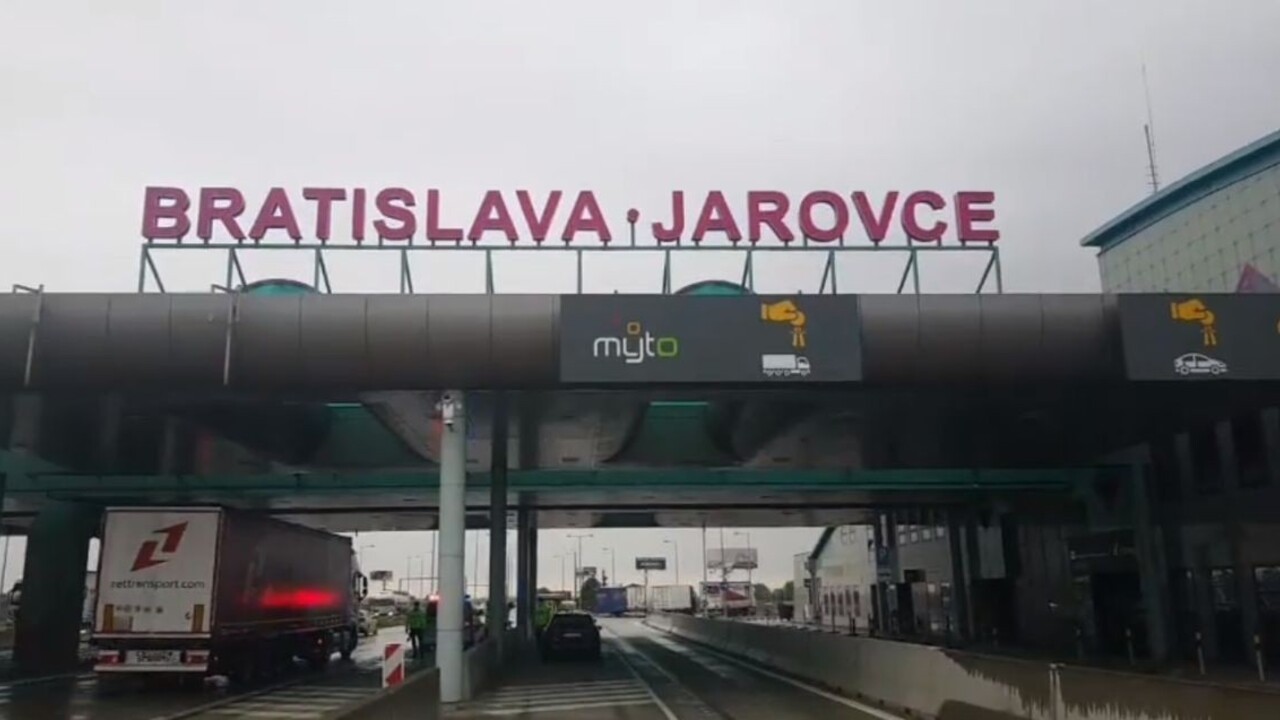 Zhrnuli pravidlá, čo treba robiť pri vstupe do našej krajiny