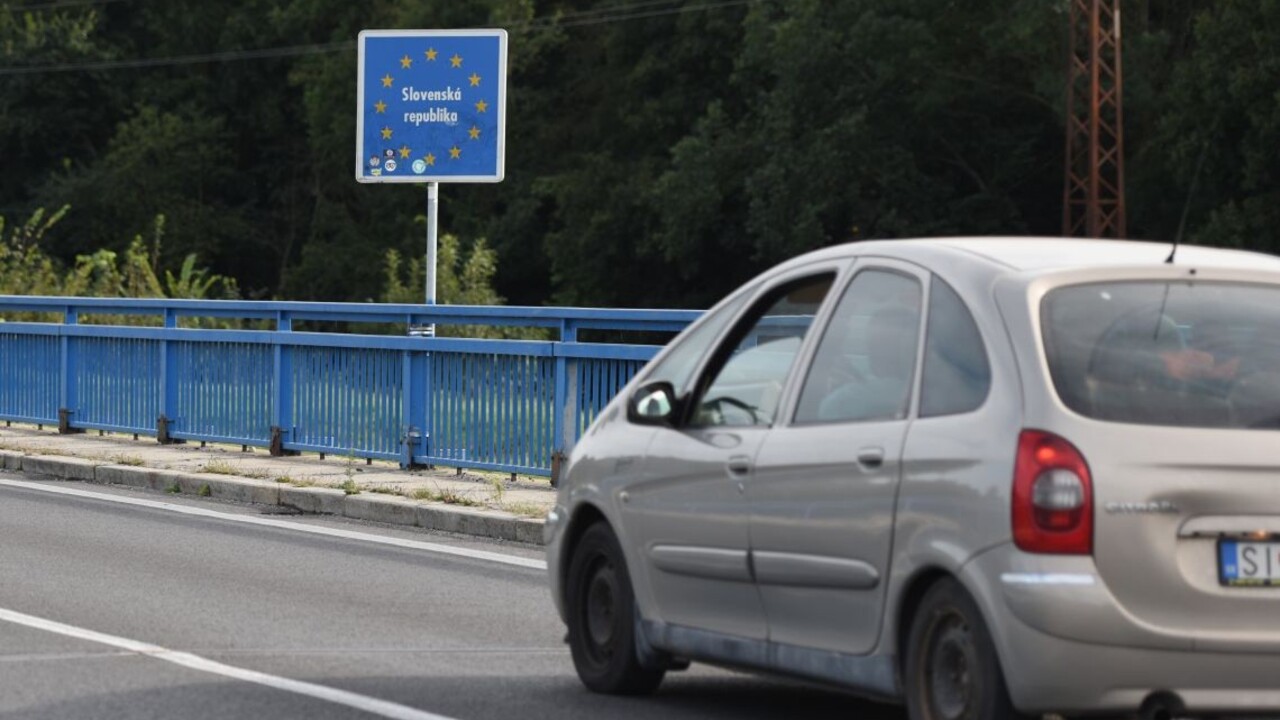 slovenské hranice tabuľa (1140px) TASR/Lukáš Grinaj