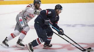 Historicky prvé bratislavské derby zvládli suverénne lepšie belasí