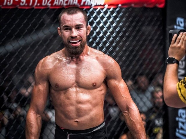 Skvelý vstup do UFC. Slovák knokautoval súpera po 76 sekundách