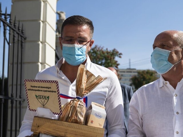 Je to vážne, tvrdia potravinári. Žiadajú premiéra o stretnutie