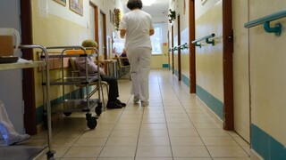 Desiatky nakazených. Vírus sa dostal do ošetrovateľského centra