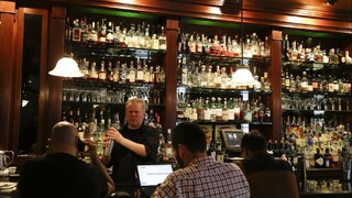 Nové opatrenia zasiahnu majiteľov reštaurácií a barov, hrozí prepúšťanie