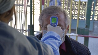 Pribúdajú stovky prípadov denne. Vývoj sa dal očakávať, tvrdia odborníci