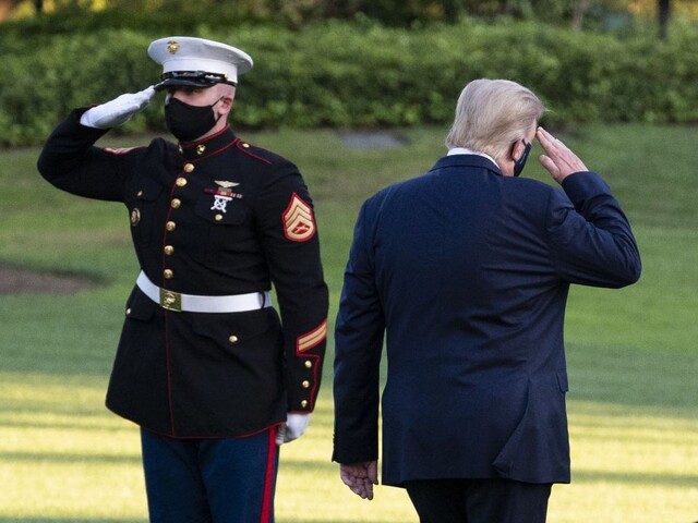 Infikovaný Trump začal brať remdezivir. Prezradil, ako sa cíti