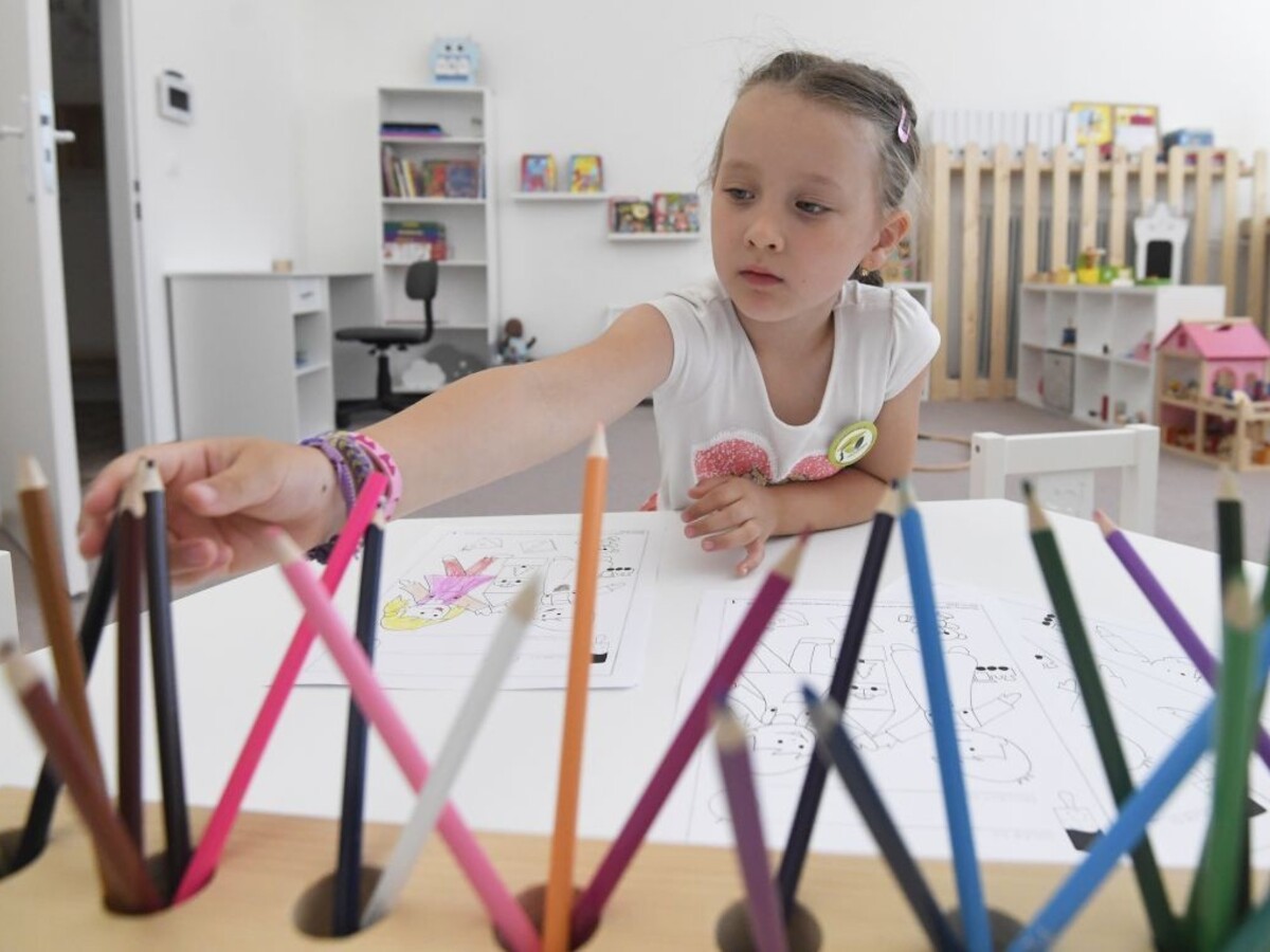 Nakazil sa učiteľ i deti. Niekde už zatvorili aj materské školy